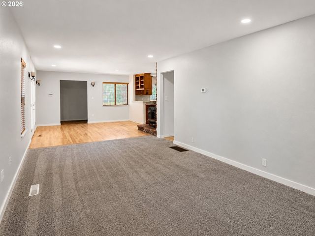 2145 Se 141ST Ave, Portland, OR 97233