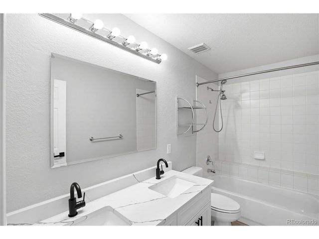 10635 Clarke Farms Dr, Parker, CO 80134