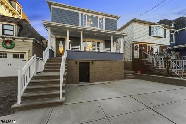 96 West 8th Street, Bayonne City, NJ 07002