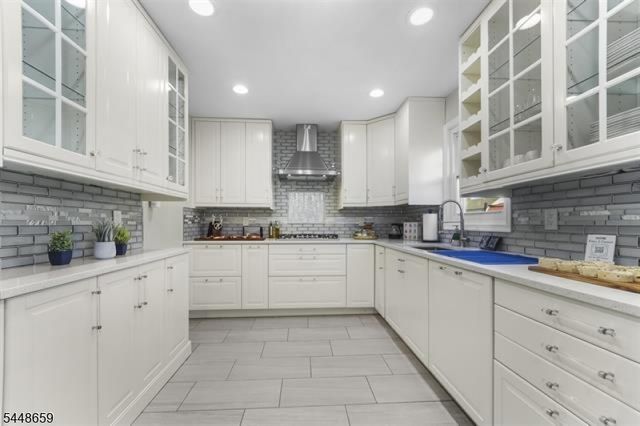 96 West 8th Street, Bayonne City, NJ 07002