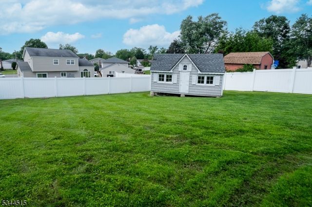 34 Lincoln St, Roseland Boro, NJ 07068