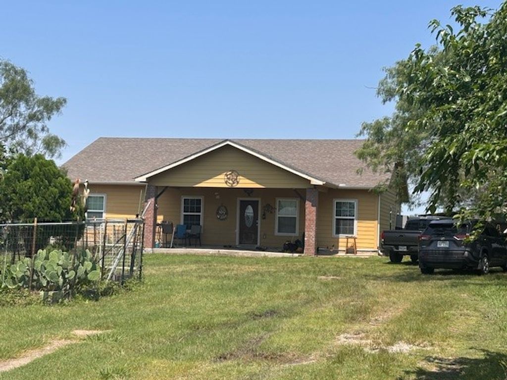 1002 N Fm 55, Barry, TX 75102