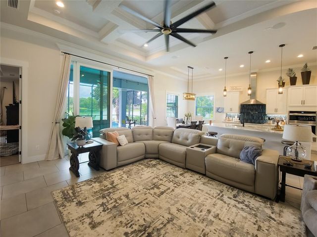 687 MAHOGANY RUN, Palm Coast, FL 32137