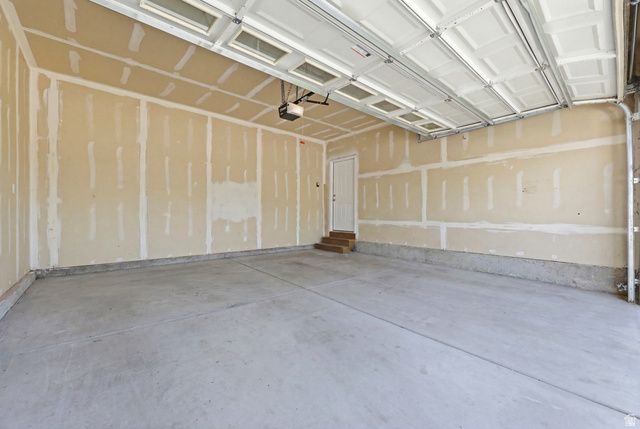 1094 E QUARRY VIEW WAY WAY, Sandy, UT 84094