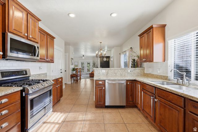 1094 E QUARRY VIEW WAY WAY, Sandy, UT 84094