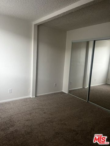 10540 Balboa Boulevard 117, Granada Hills (los Angeles), CA 91344