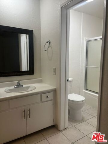 10540 Balboa Boulevard 117, Granada Hills (los Angeles), CA 91344