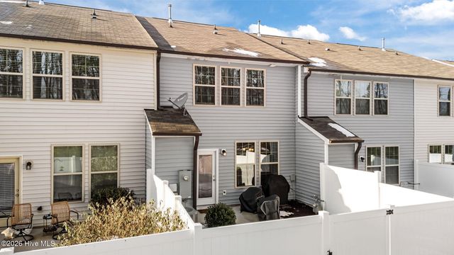 12 E Willow Trace Way, Clayton, NC 27527