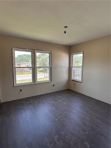 3801 Chestnut St, Corpus Christi, TX 78411