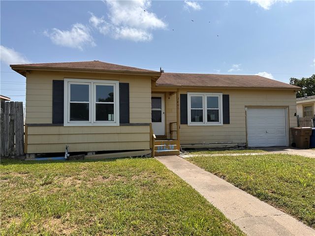 3801 Chestnut St, Corpus Christi, TX 78411