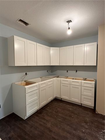 3801 Chestnut St, Corpus Christi, TX 78411
