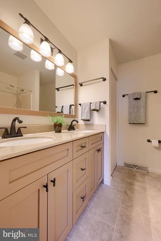 147 GREENVIEW DR, Lancaster, PA 17601