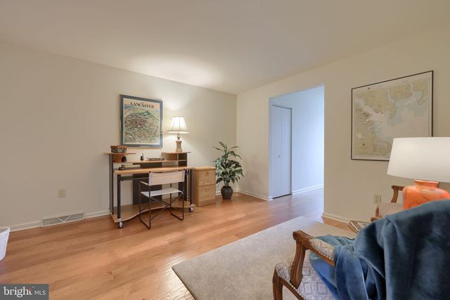 147 GREENVIEW DR, Lancaster, PA 17601