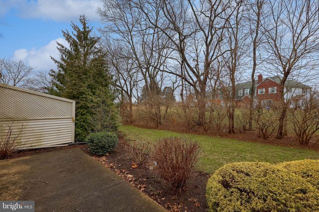 147 GREENVIEW DR, Lancaster, PA 17601