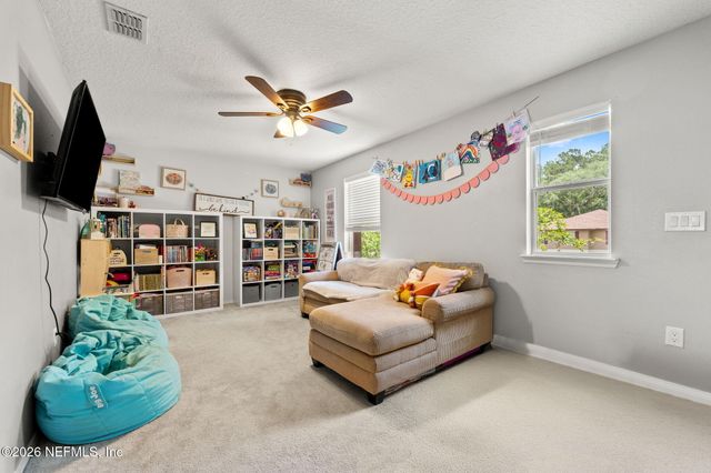 11768 SILVER HILL Drive, Jacksonville, FL 32218