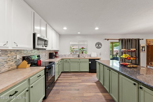 11768 SILVER HILL Drive, Jacksonville, FL 32218