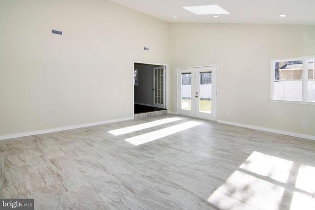 20 SUGAR BUSH DR, Sicklerville, NJ 08081