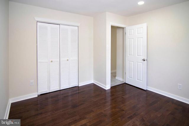 20 SUGAR BUSH DR, Sicklerville, NJ 08081