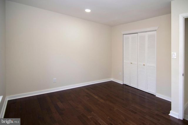 20 SUGAR BUSH DR, Sicklerville, NJ 08081