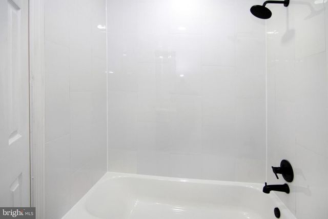 20 SUGAR BUSH DR, Sicklerville, NJ 08081