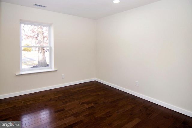 20 SUGAR BUSH DR, Sicklerville, NJ 08081