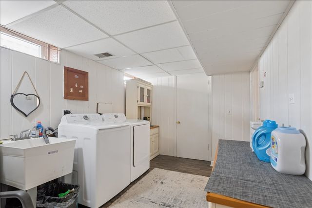 8154 N Root Court, Niles, IL 60714