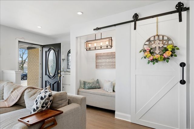 8154 N Root Court, Niles, IL 60714