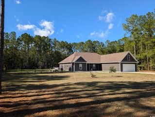 6526 Bay Gully Rd., Aynor, SC 29511