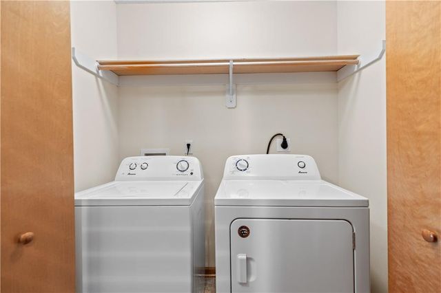 5416 S Downey Court, Independence, MO 64055