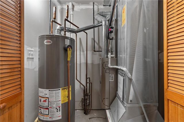 5416 S Downey Court, Independence, MO 64055