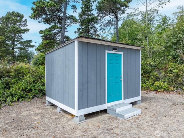 1605 243rd Lane, Ocean Park, WA 98640