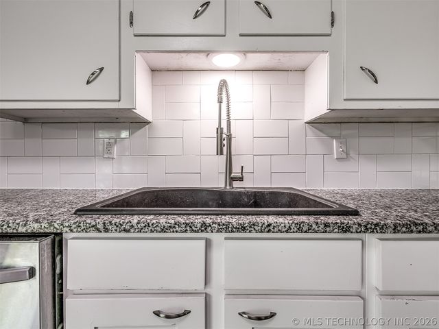 113 W 31st Place, Sand Springs, OK 74063