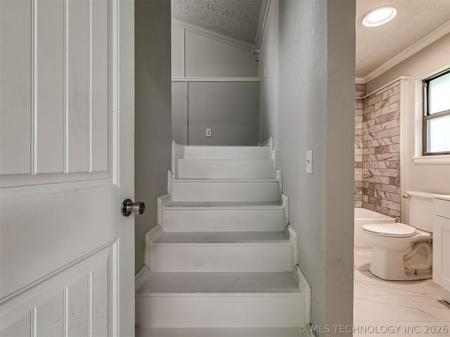 113 W 31st Place, Sand Springs, OK 74063