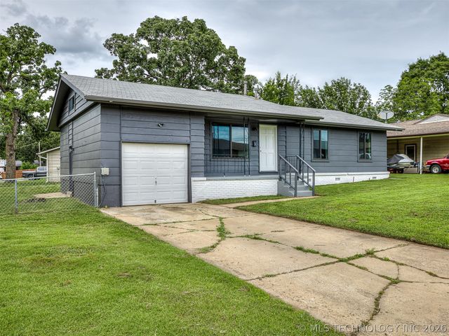 113 W 31st Place, Sand Springs, OK 74063