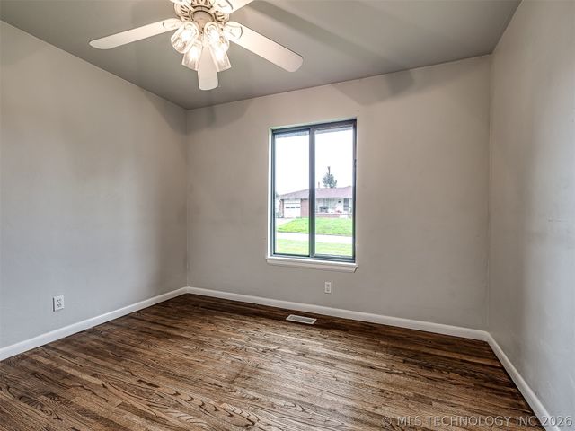 113 W 31st Place, Sand Springs, OK 74063
