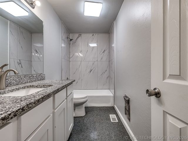 113 W 31st Place, Sand Springs, OK 74063