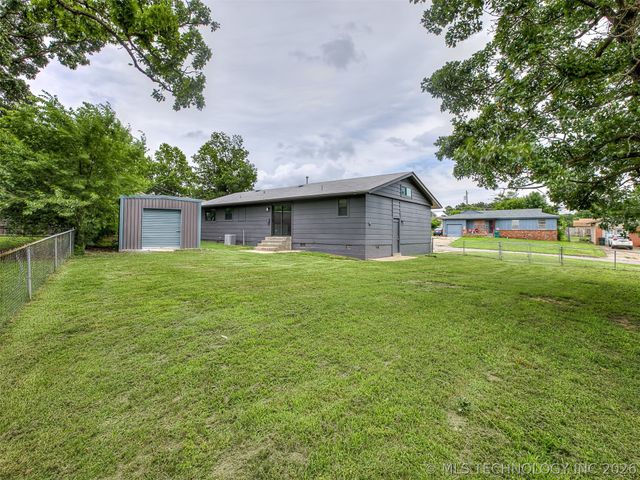 113 W 31st Place, Sand Springs, OK 74063