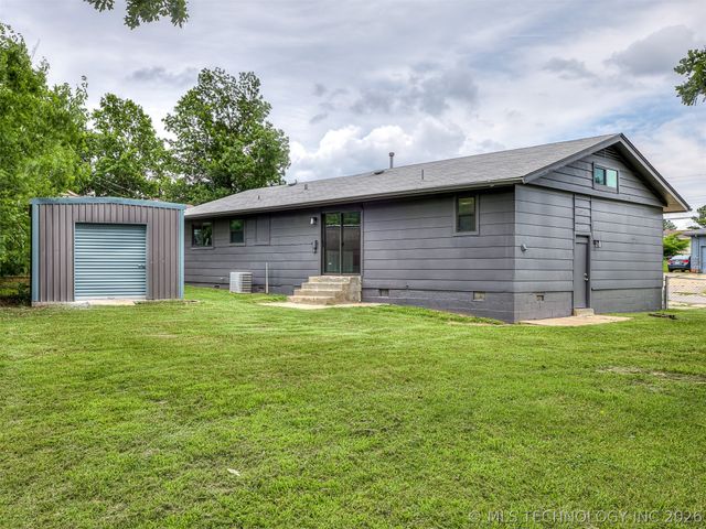 113 W 31st Place, Sand Springs, OK 74063