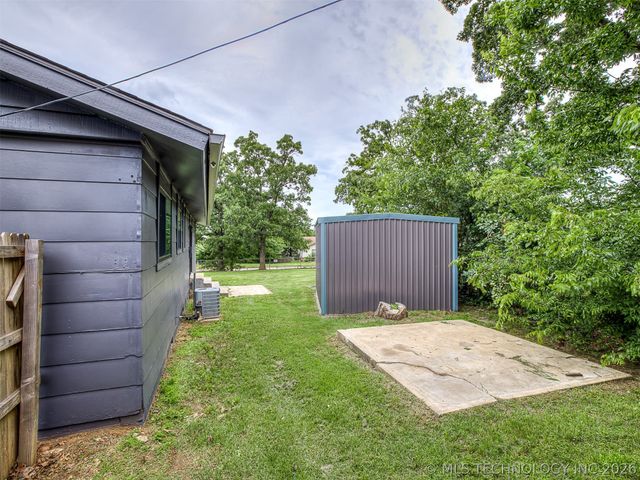 113 W 31st Place, Sand Springs, OK 74063