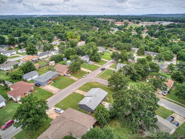 113 W 31st Place, Sand Springs, OK 74063