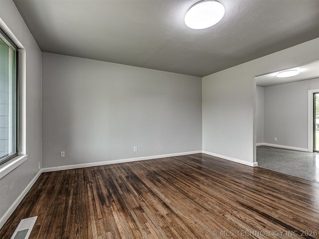 113 W 31st Place, Sand Springs, OK 74063