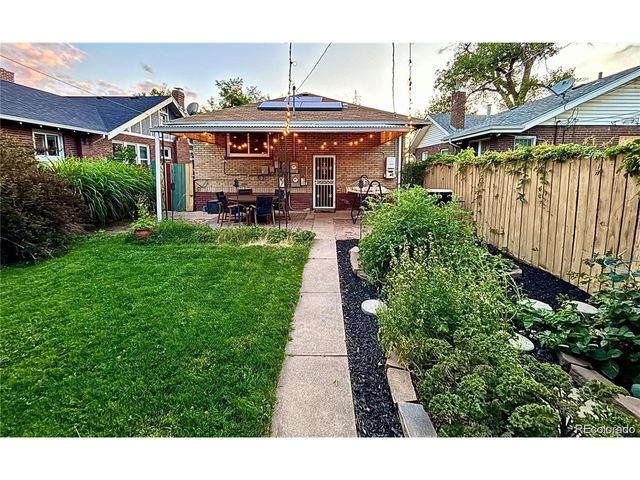 3154 N Columbine St, Denver, CO 80205