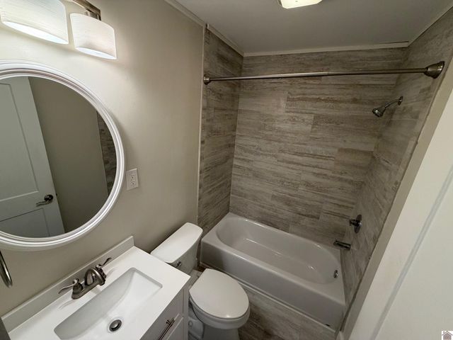 3975 CONTEST ROAD, Paducah, KY 42001