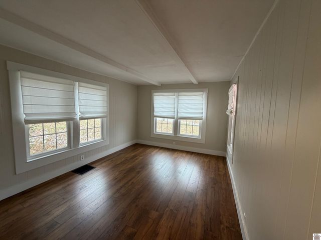 3975 CONTEST ROAD, Paducah, KY 42001