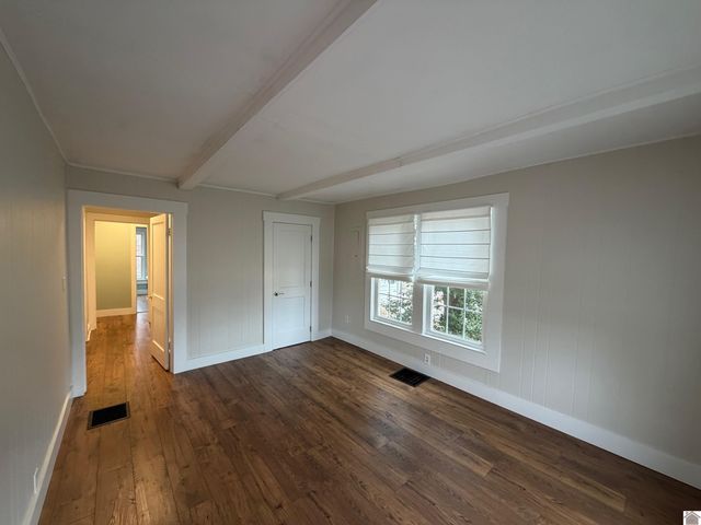 3975 CONTEST ROAD, Paducah, KY 42001