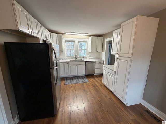 3975 CONTEST ROAD, Paducah, KY 42001