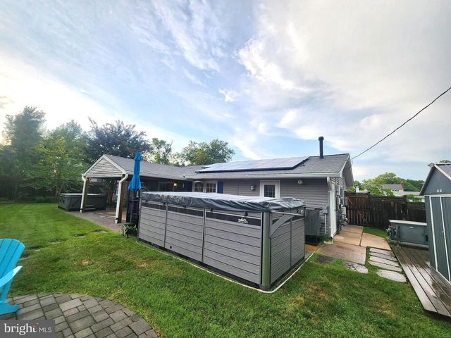 13201 MOSS RANCH LN, Fairfax, VA 22033