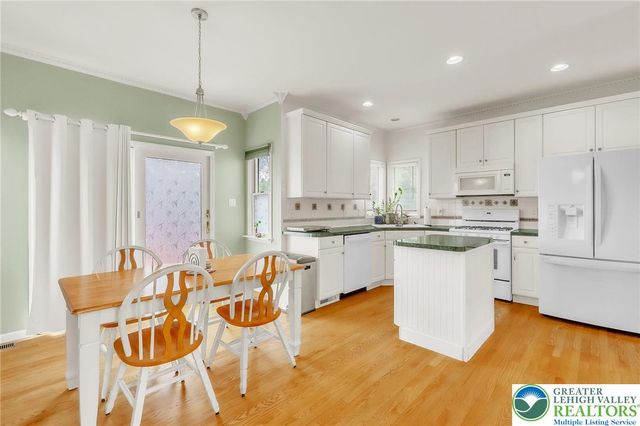 1785 Clarendon Drive, Forks Twp, PA 18040