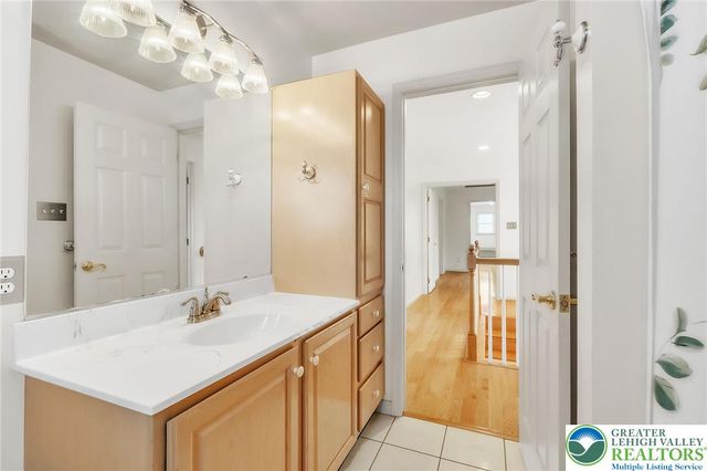 1785 Clarendon Drive, Forks Twp, PA 18040