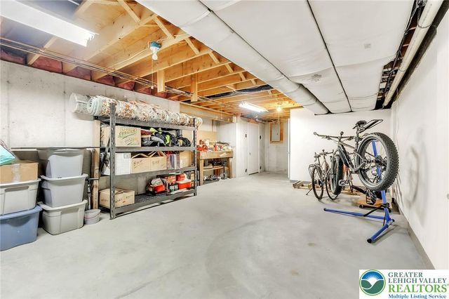 1785 Clarendon Drive, Forks Twp, PA 18040